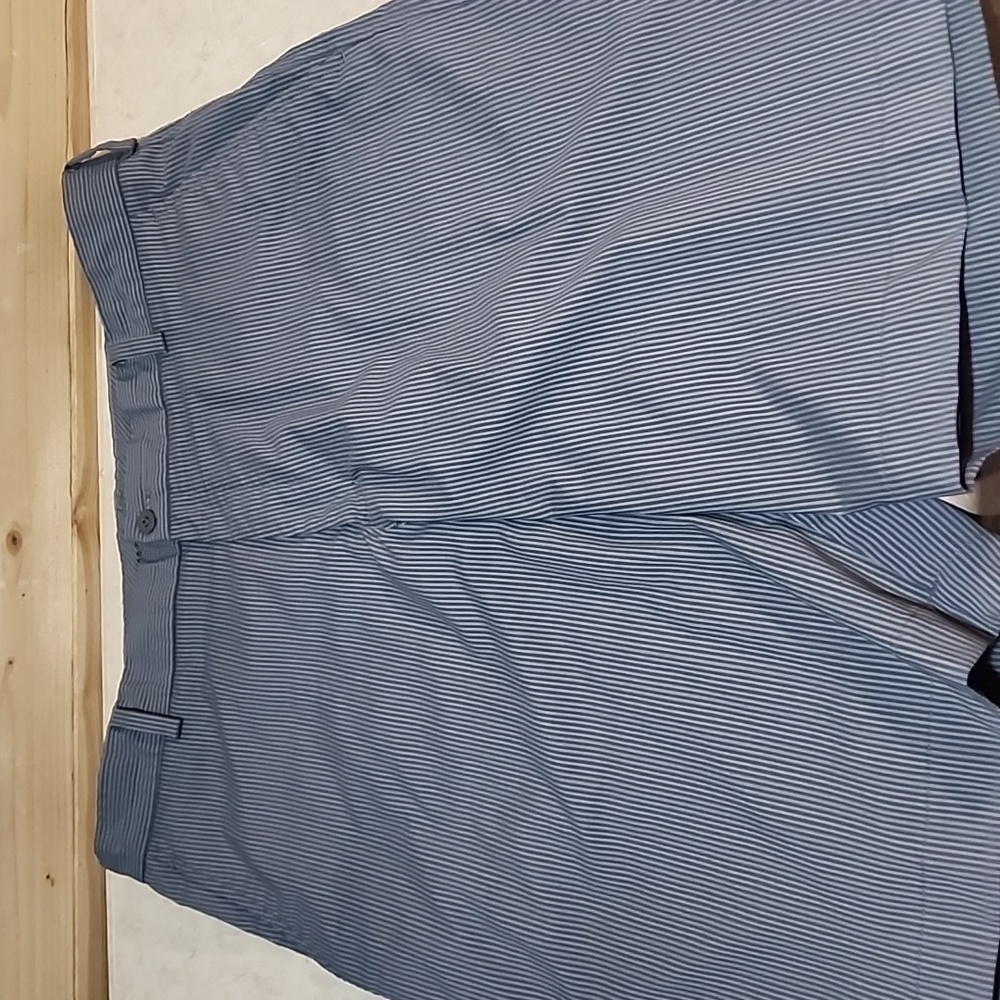 Nike Golf Shorts size 36 G